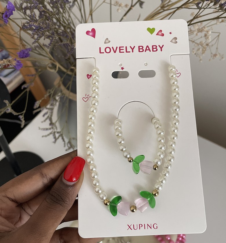 Floral beaded baby set image