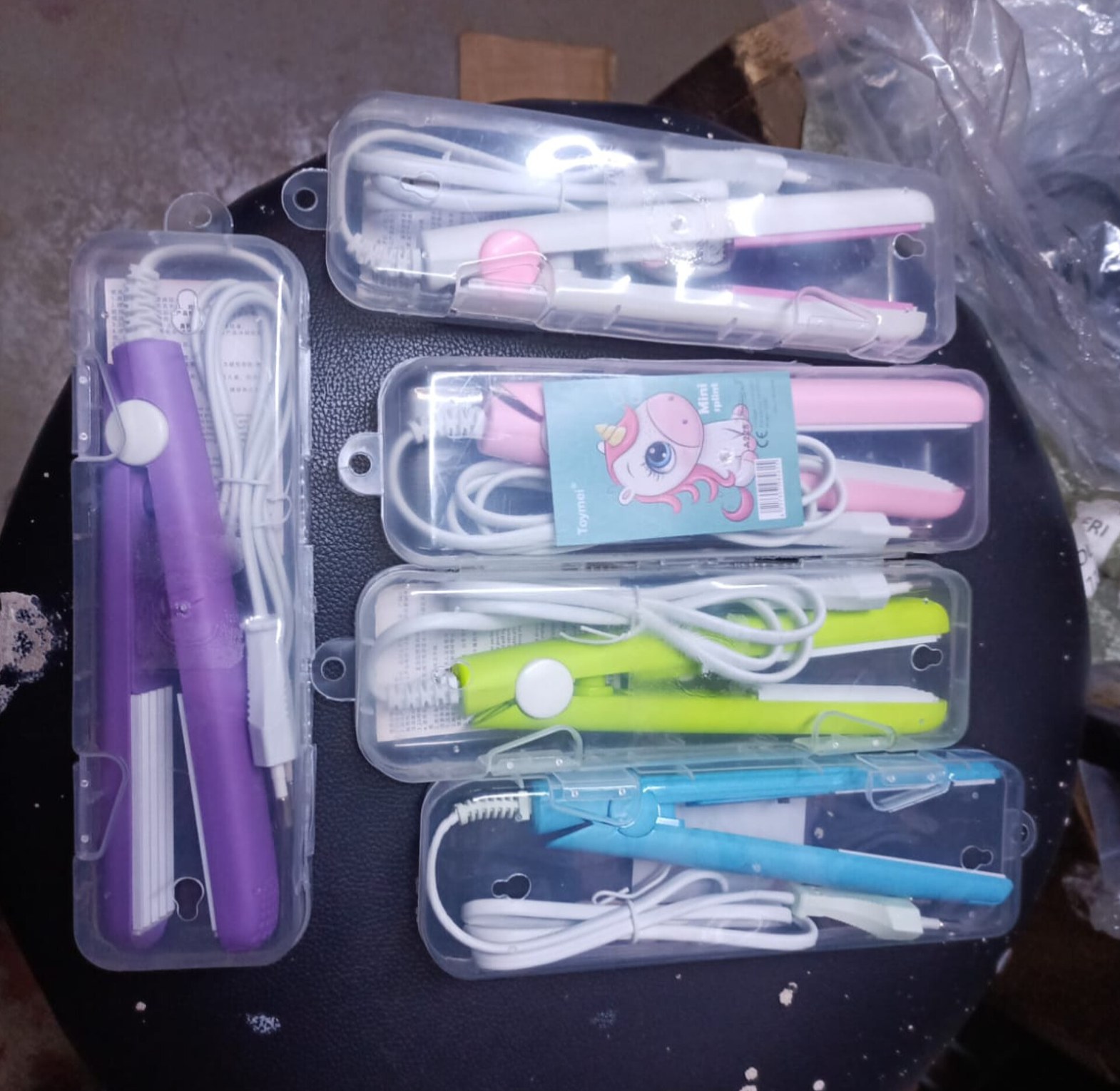 Mini Hair Straightener Portable Ceramic Flat Iron Quick Heat Travel Styling Tool for Edges and Short Hair image