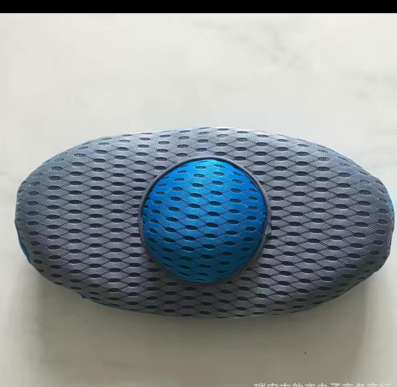 Comfy curved back support pillow image