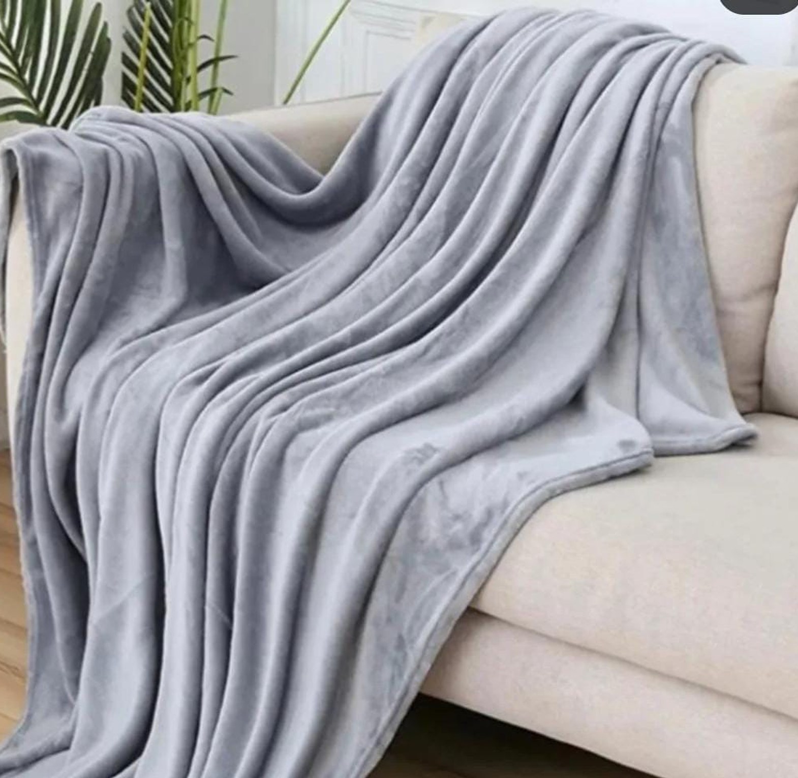 Velvet fleece throw blankets Size 5*6 image