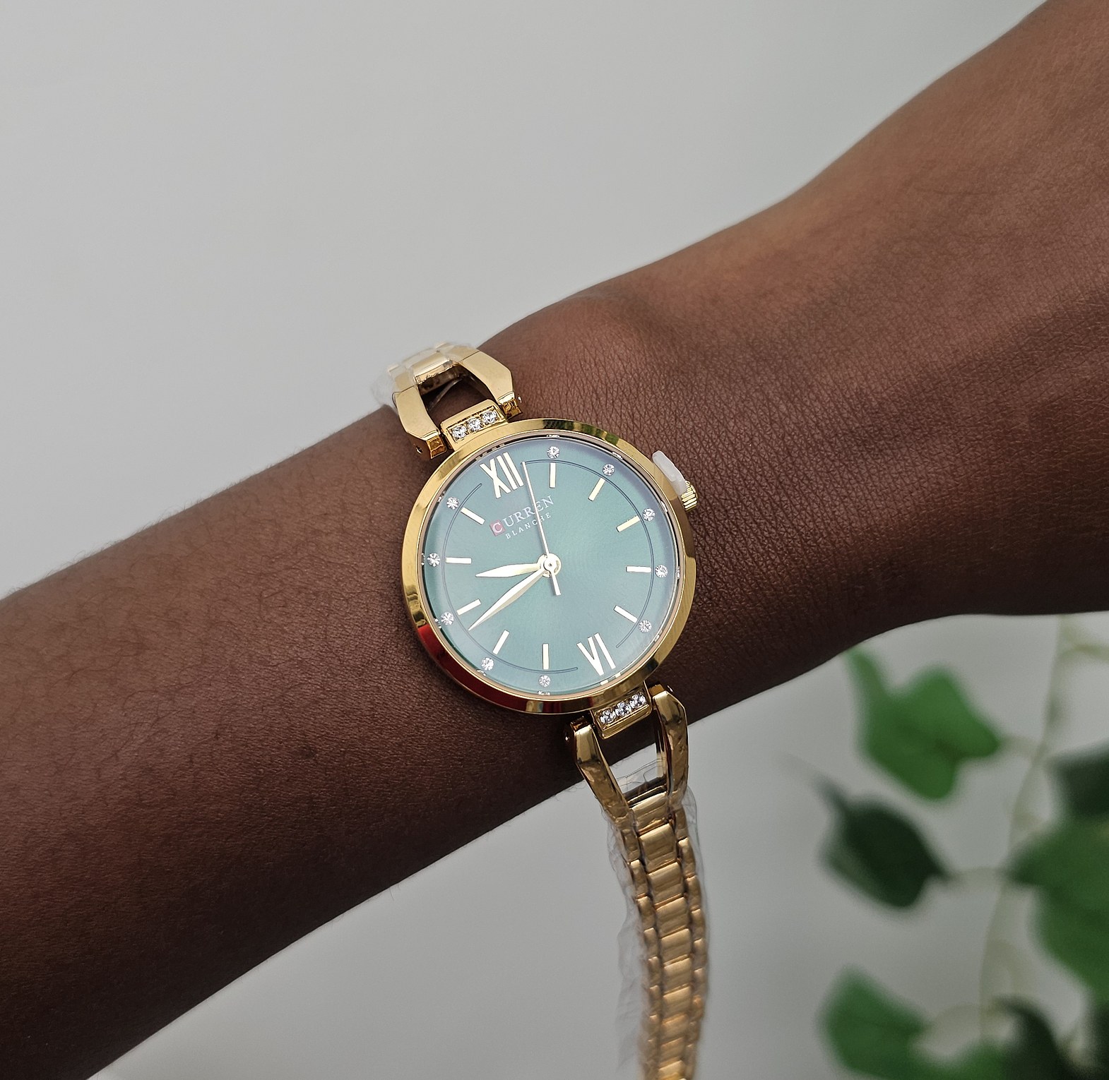 Curren watch image