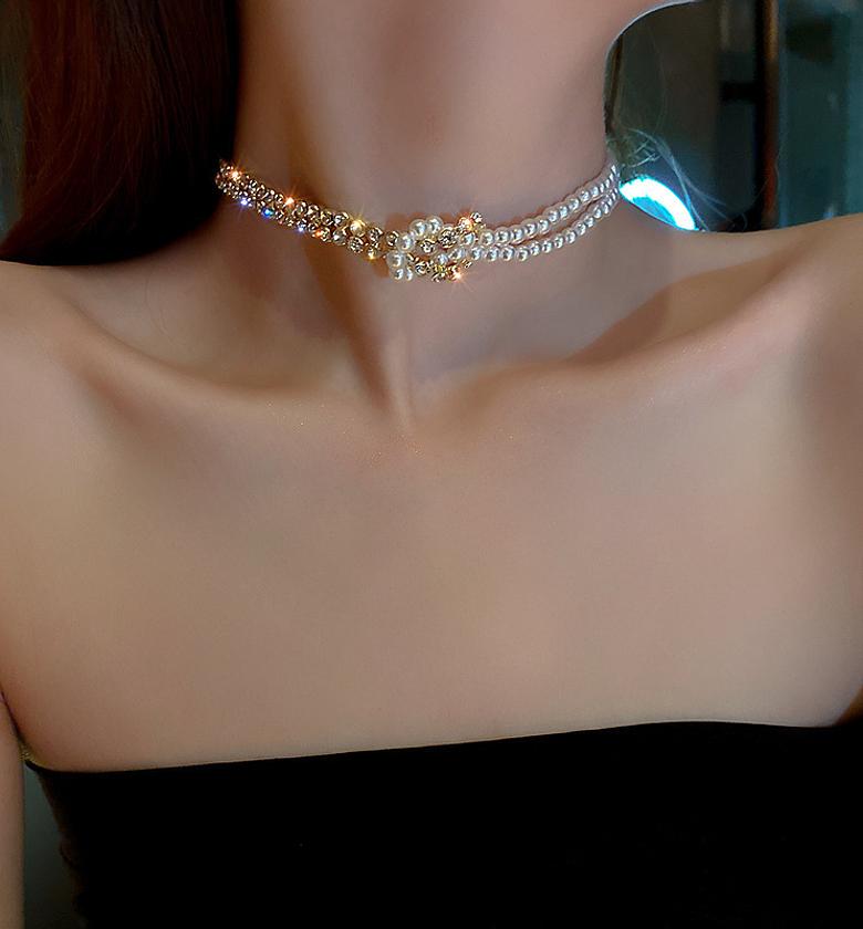ice x pearl choker image