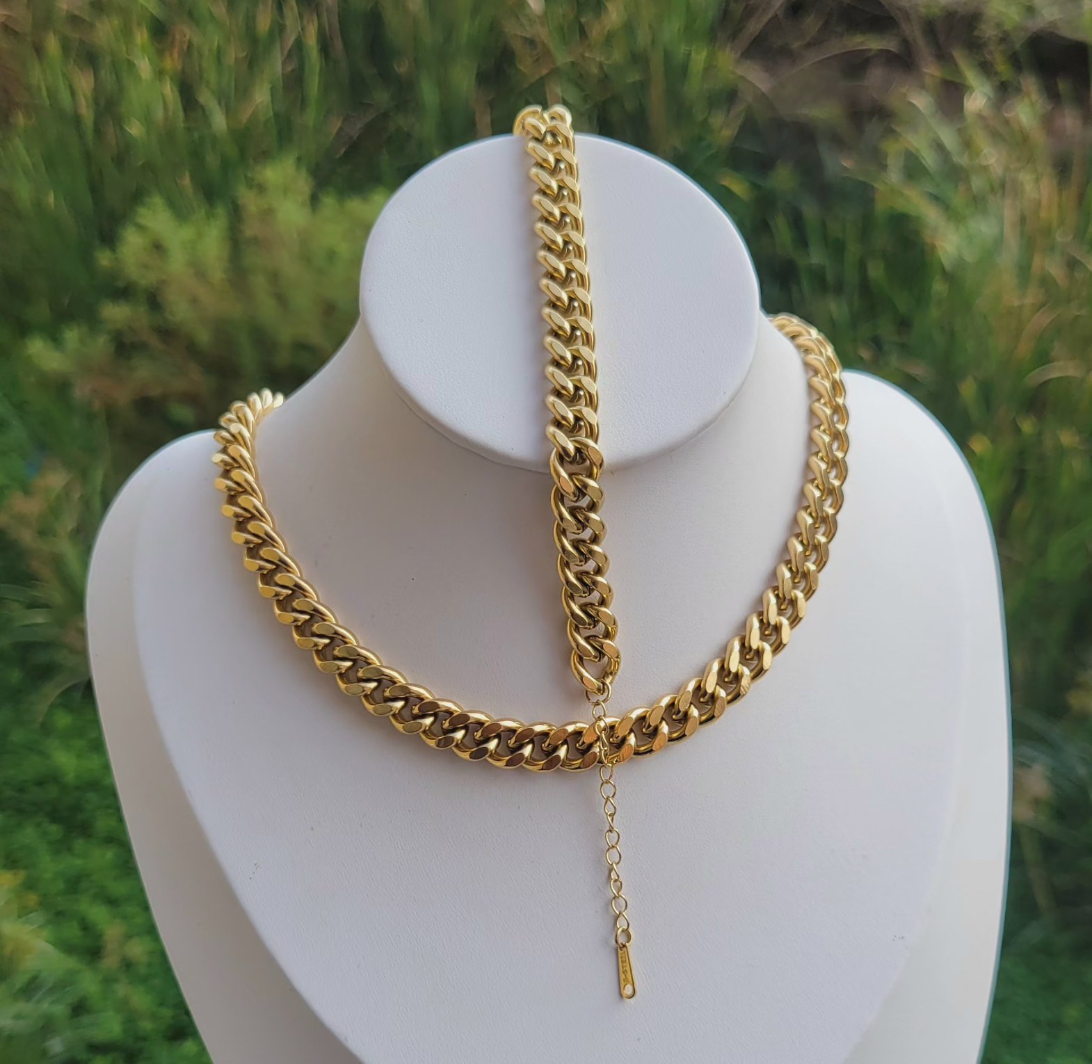 Kelly chunky necklace  image