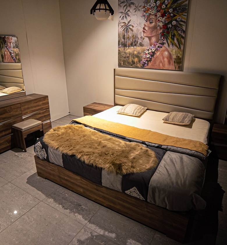 BED 180X200 CM WITH BASE  image