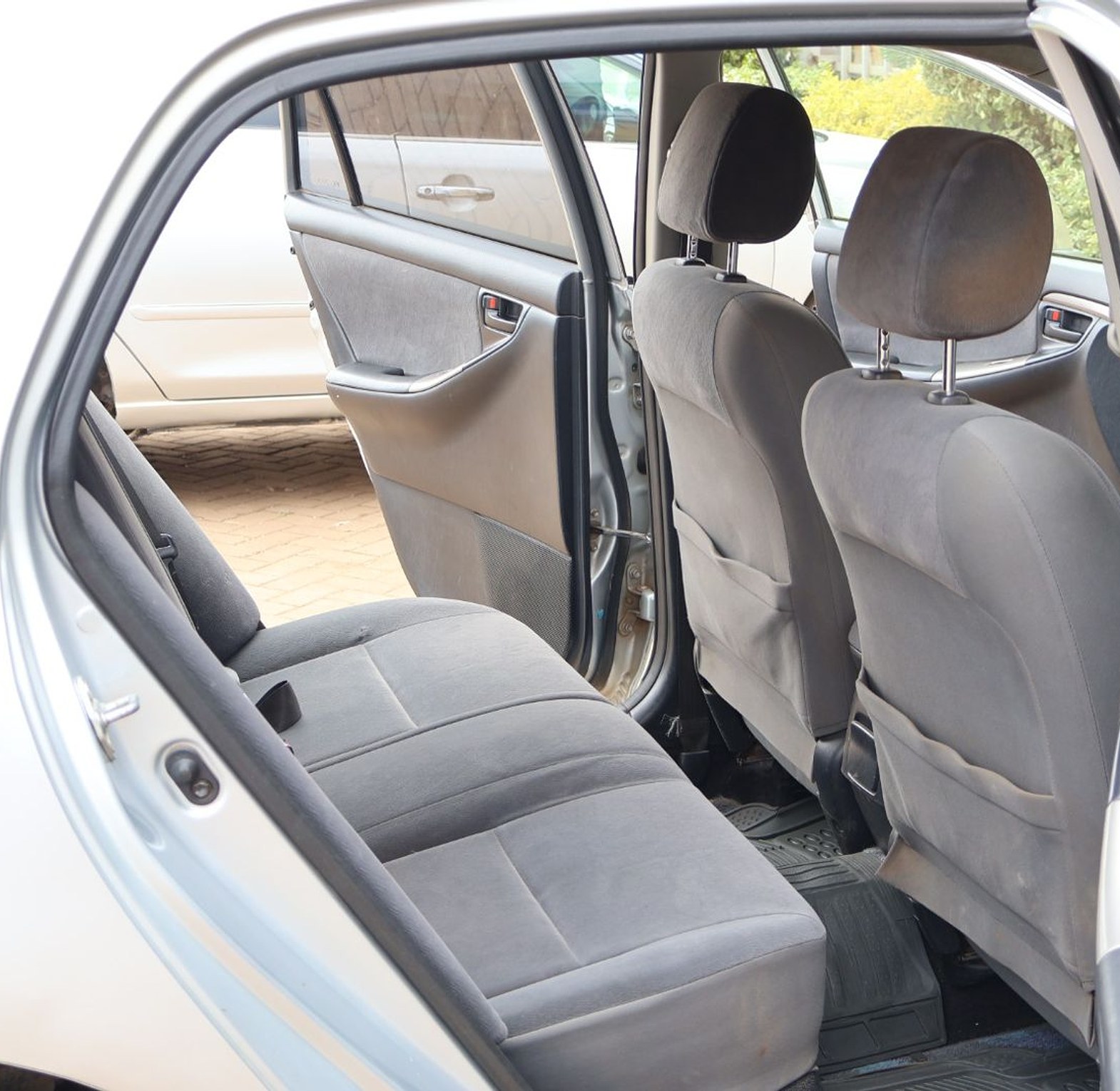 Toyota Runx KBU, YOM 2006 Model,  Automatic image