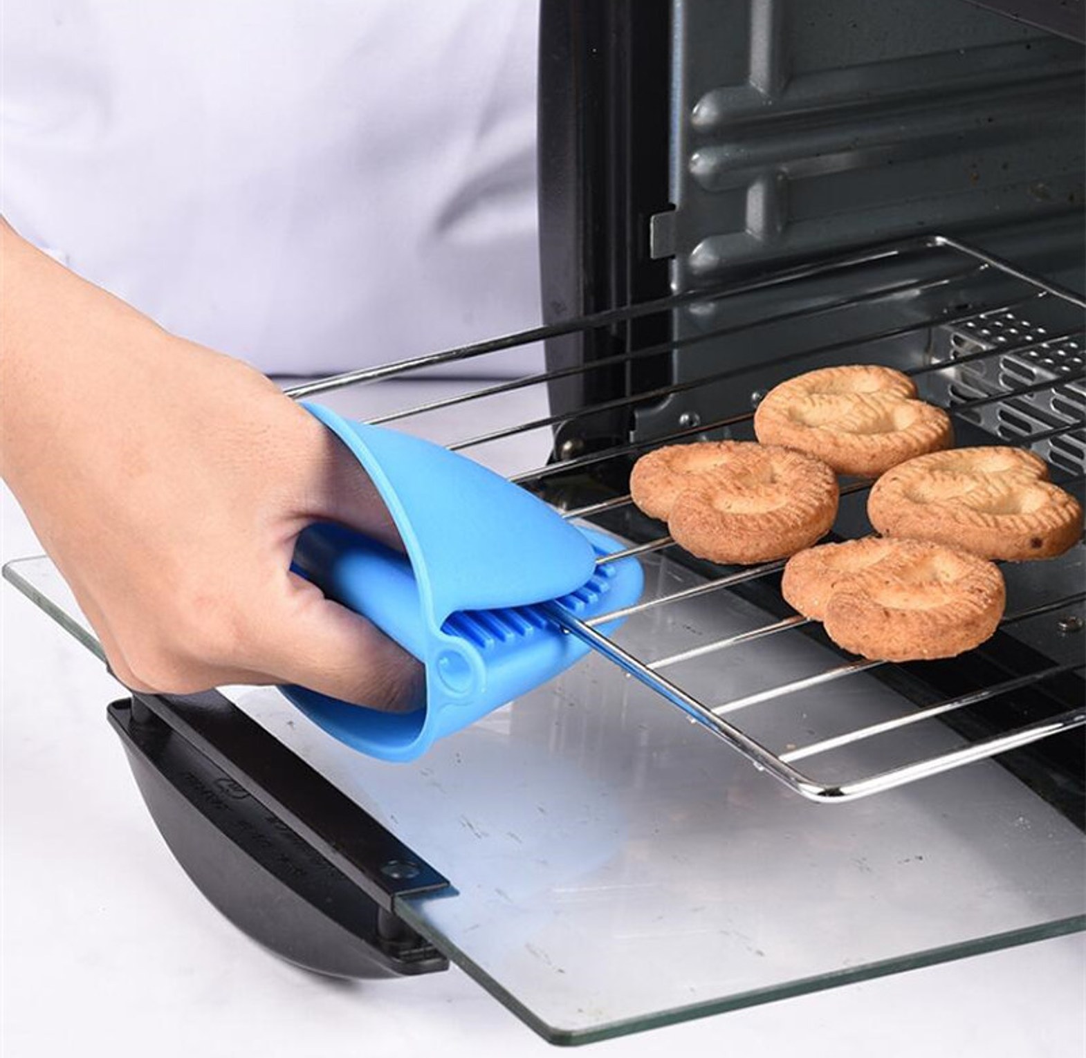 2Pc Kitchen Silicone Heat Resistant Gloves image