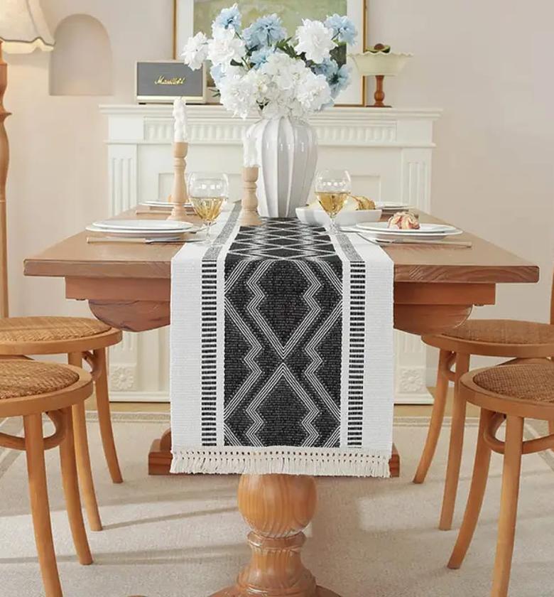 Modern Simple Tassel Cotton Linen Table Runner image