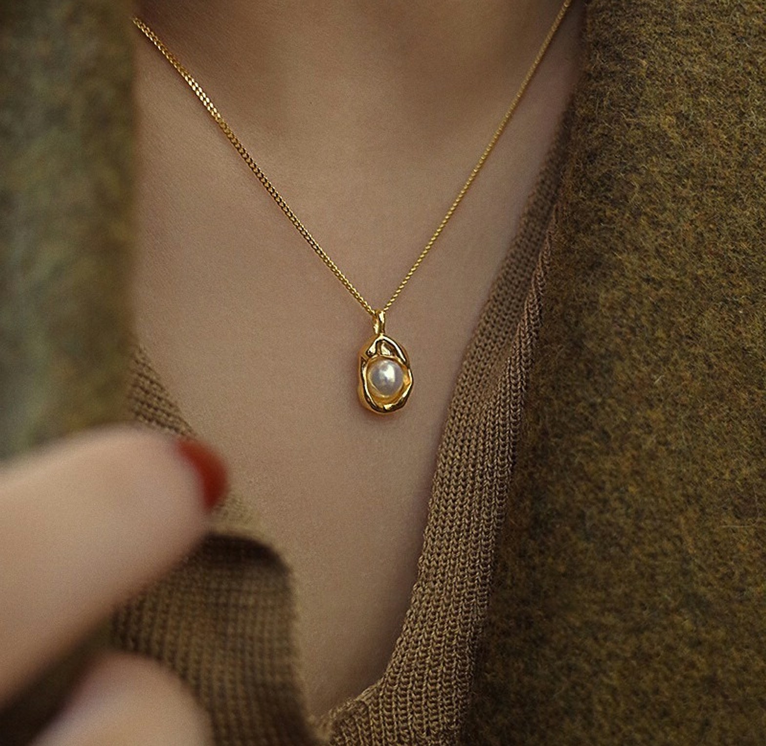 Pearl necklace 2 image