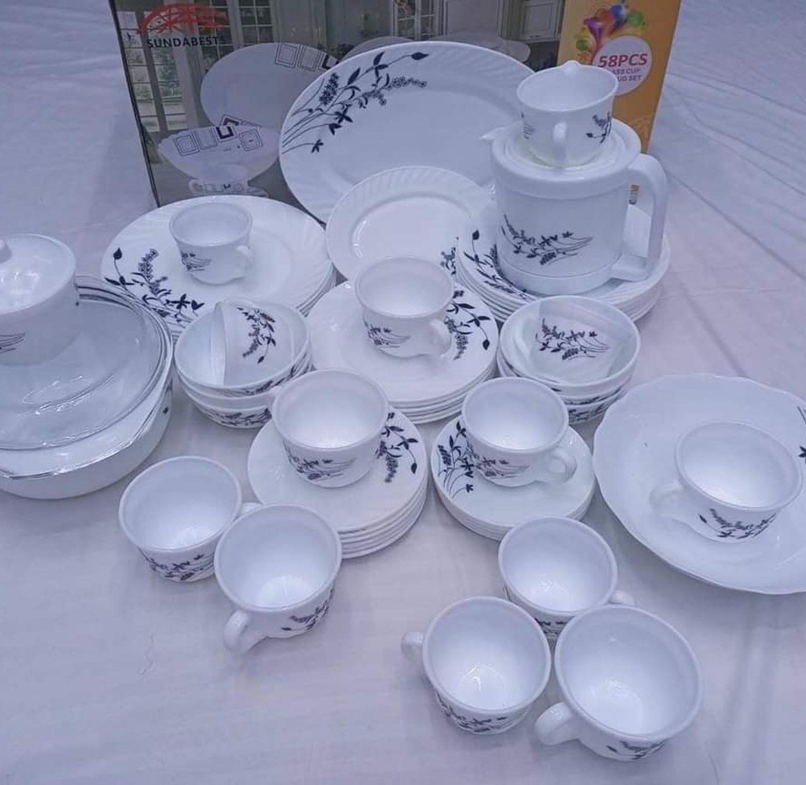 Classic Deluxe Heat Resistant 58pcs Ceramic Exquisite Dinnerware Set, Multicolor image