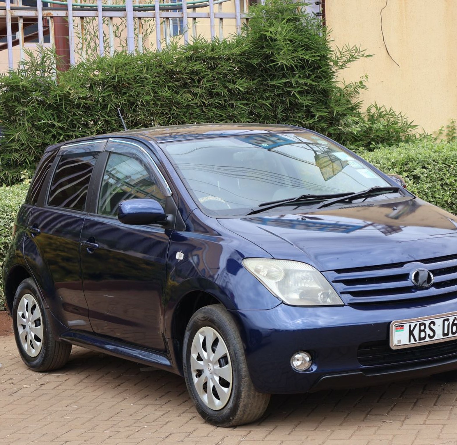 Toyota Ist KBS, YOM  2005 Model, Automatic, Rating 1300cc image