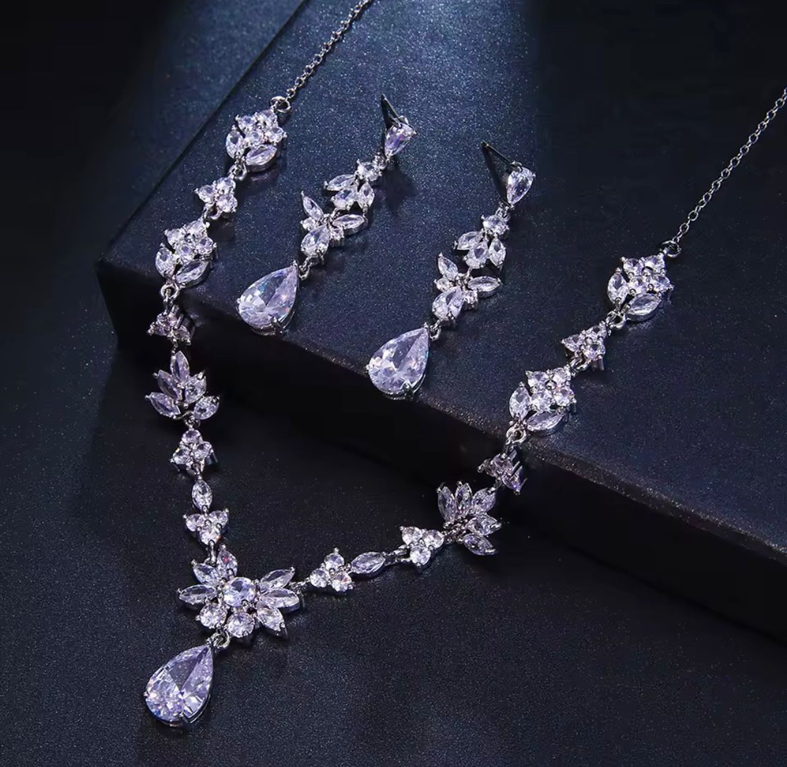 Divine Marquise Drop Jewelry Set image