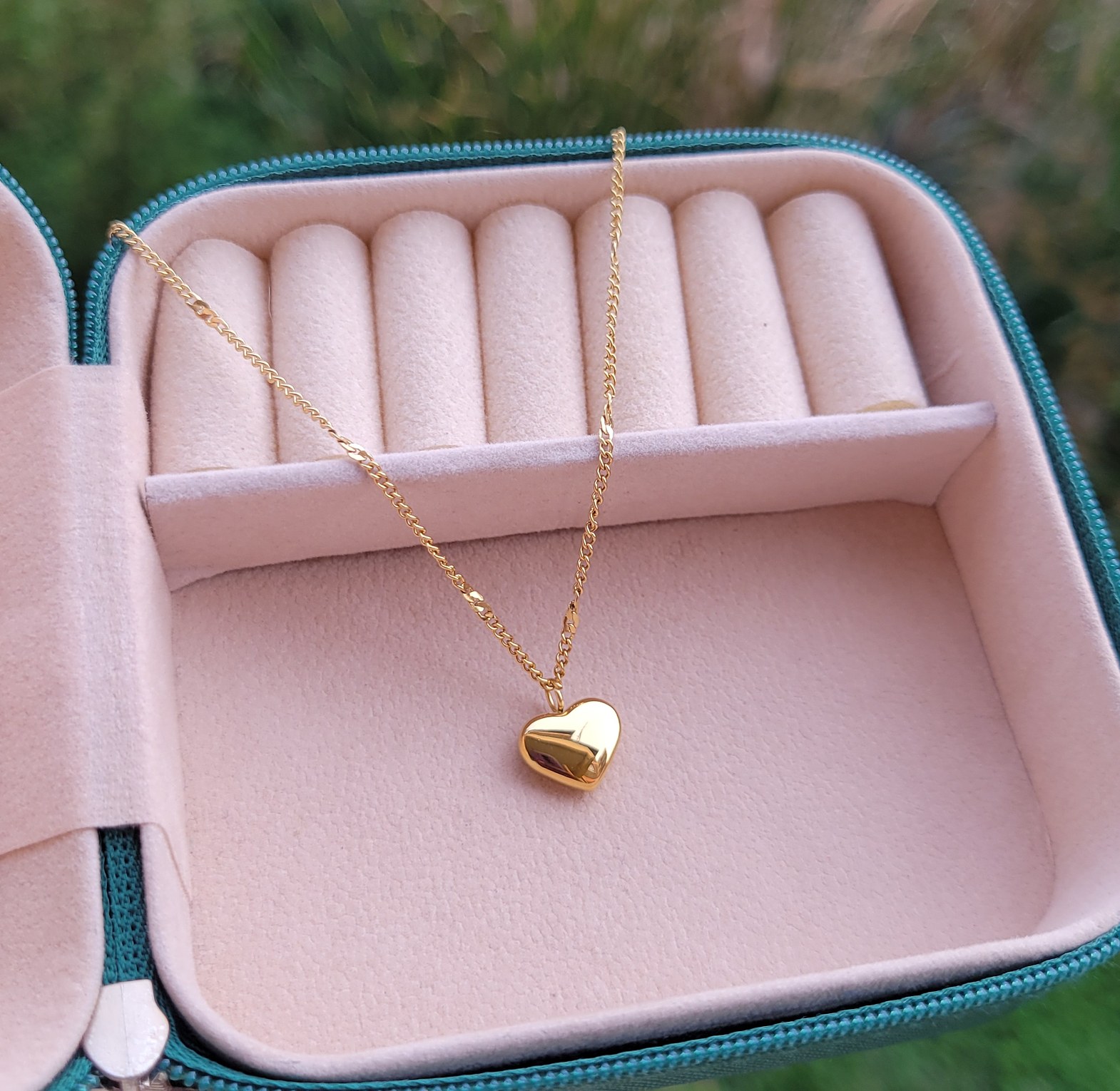 Plain love heart  image