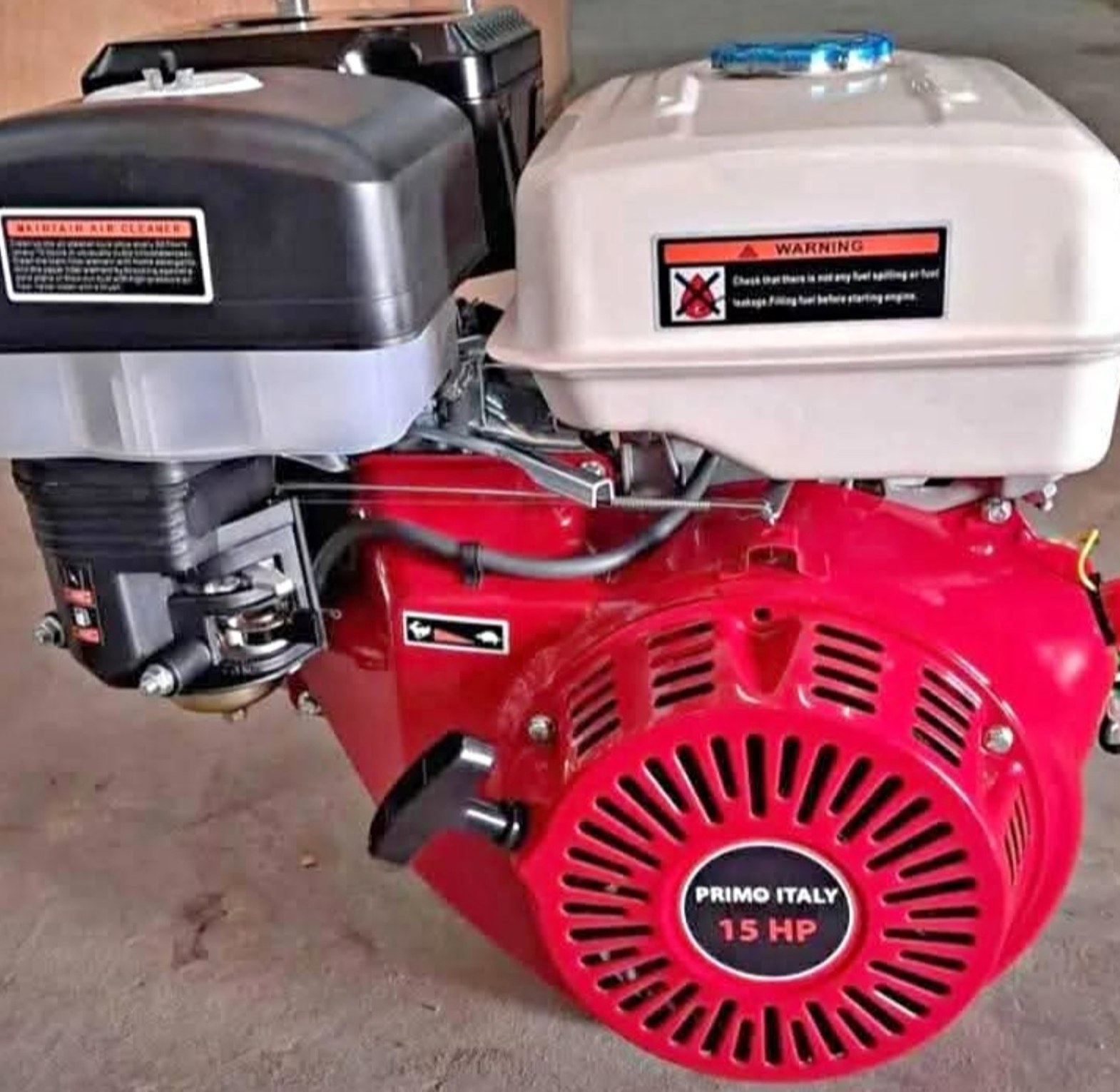 15hp petrol engine image