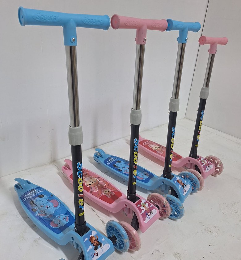 Height Adjustable Three-Wheel Kids scooters With LED Wheel lights- 2<>4yrs image