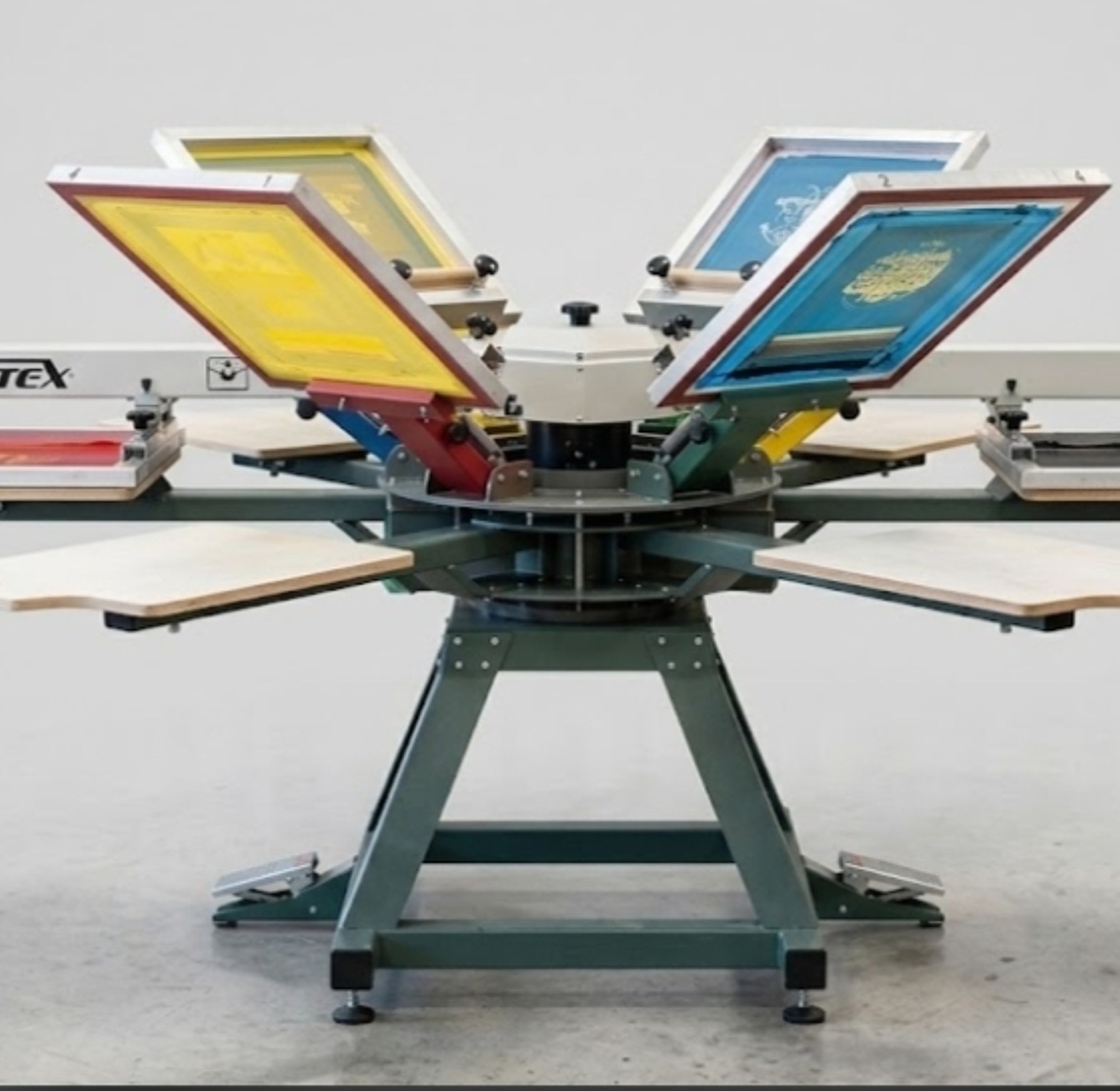 Screen printing machine 4 colour 4 stations  image