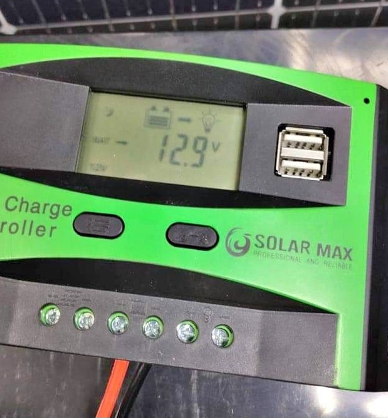 Solar controller 20amp image