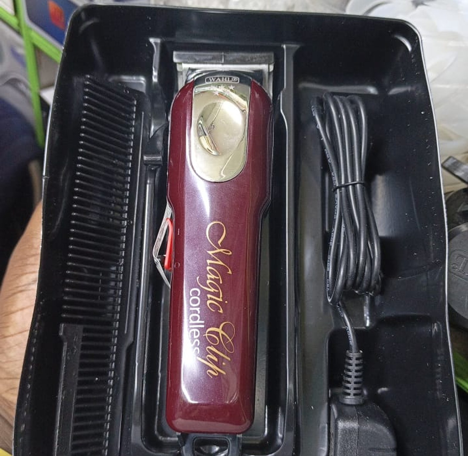 Wahl Professional 5-Star Cord/Cordless Magic Clip Hair Clipper.  image
