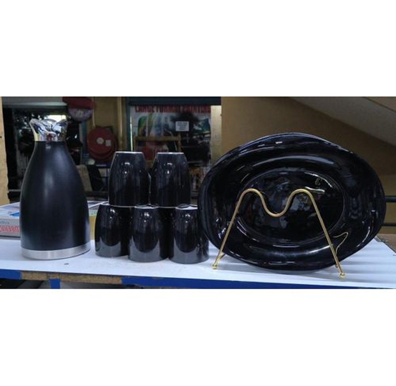 13pcs Ceramic Breakfast sets  Comes With 11 inch 6Pcs oval plate, 2litres High Quality Flask And 6 pcs cups image