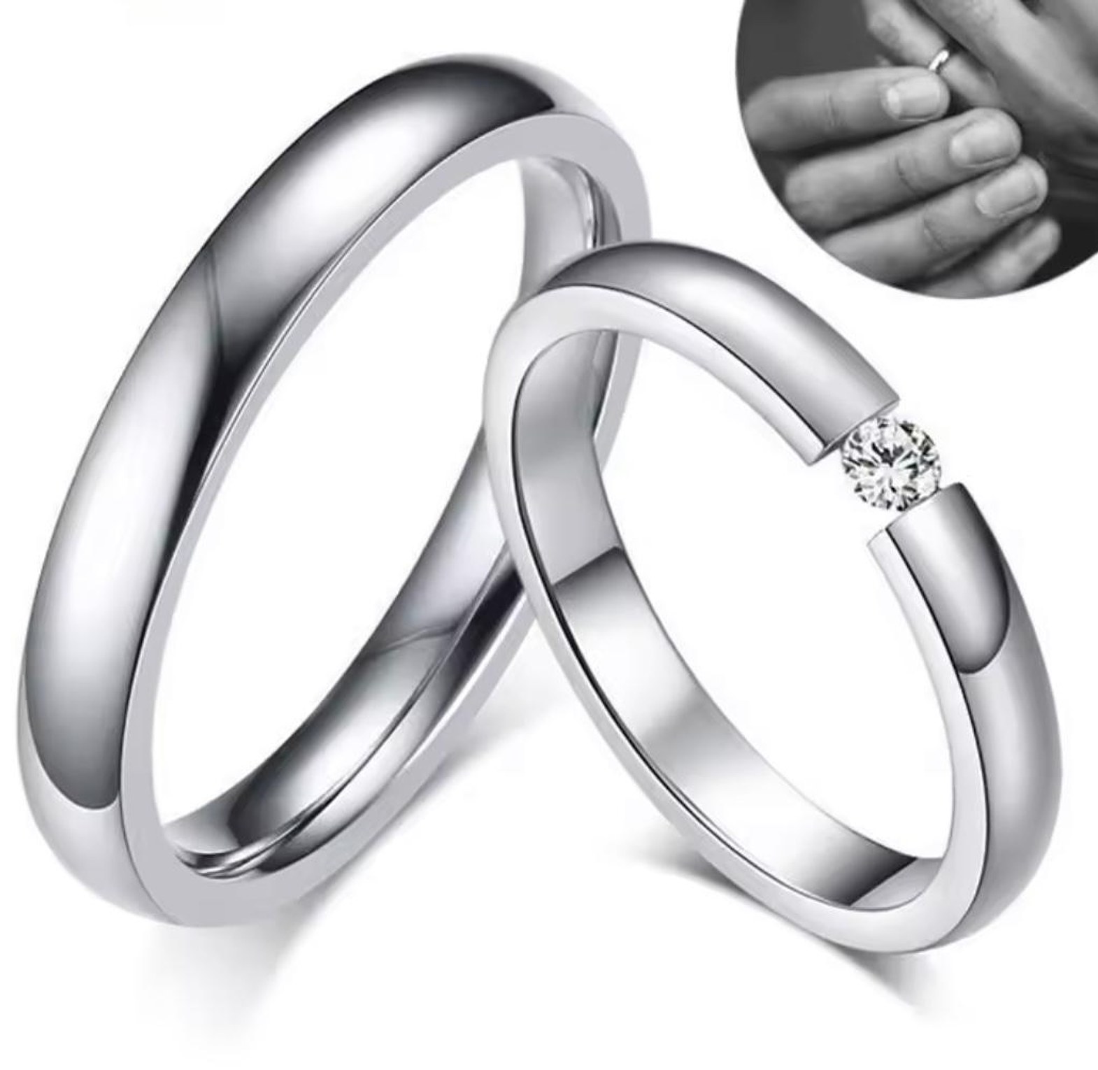 The Classic Soitaire Gold Band Set image