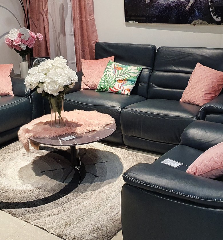321 SOFA MATERIAL: LEATHER image