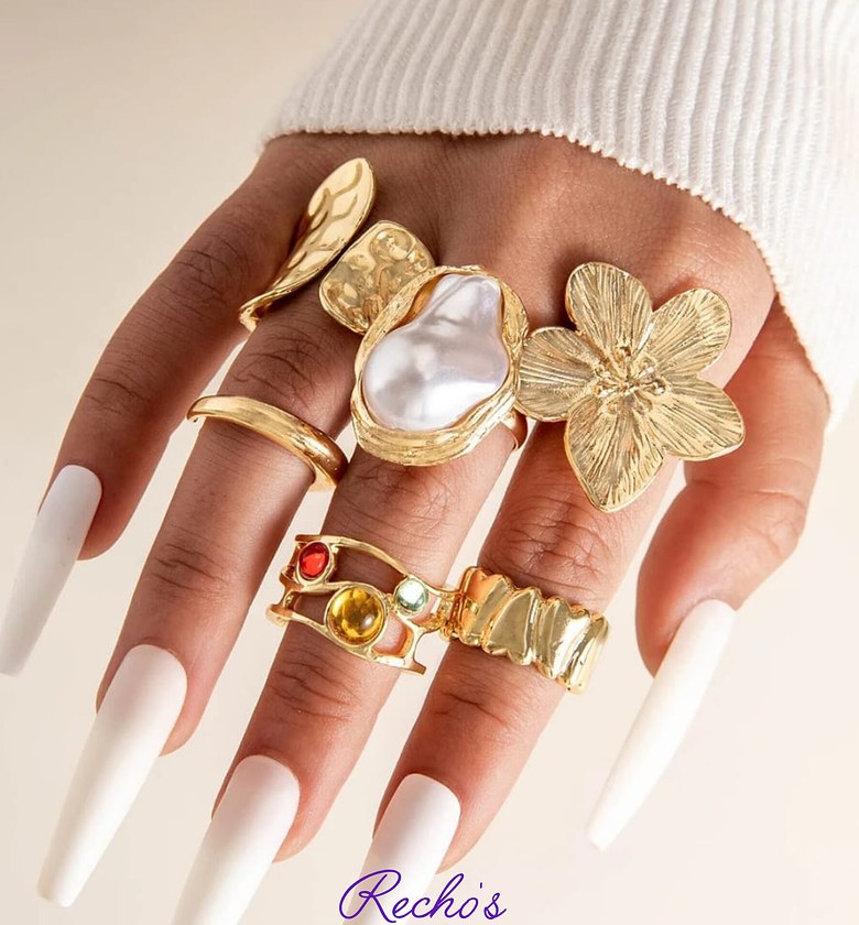 Gold flower ringset  image