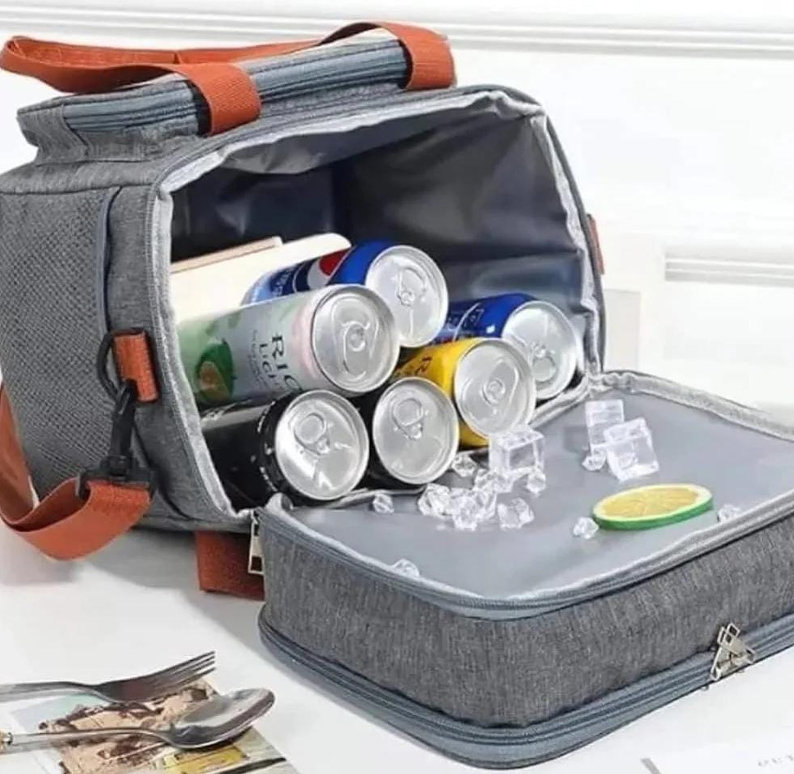 Insulated lunch bag  image