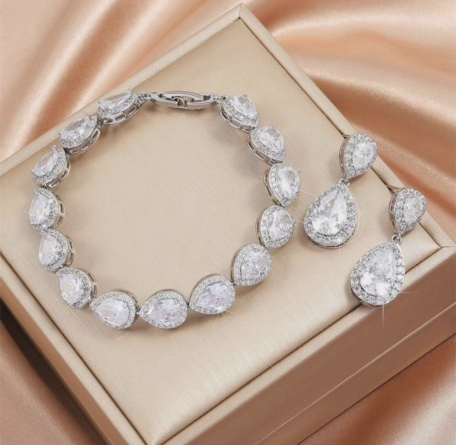 Water Drop Earrings and Bracelet.  image