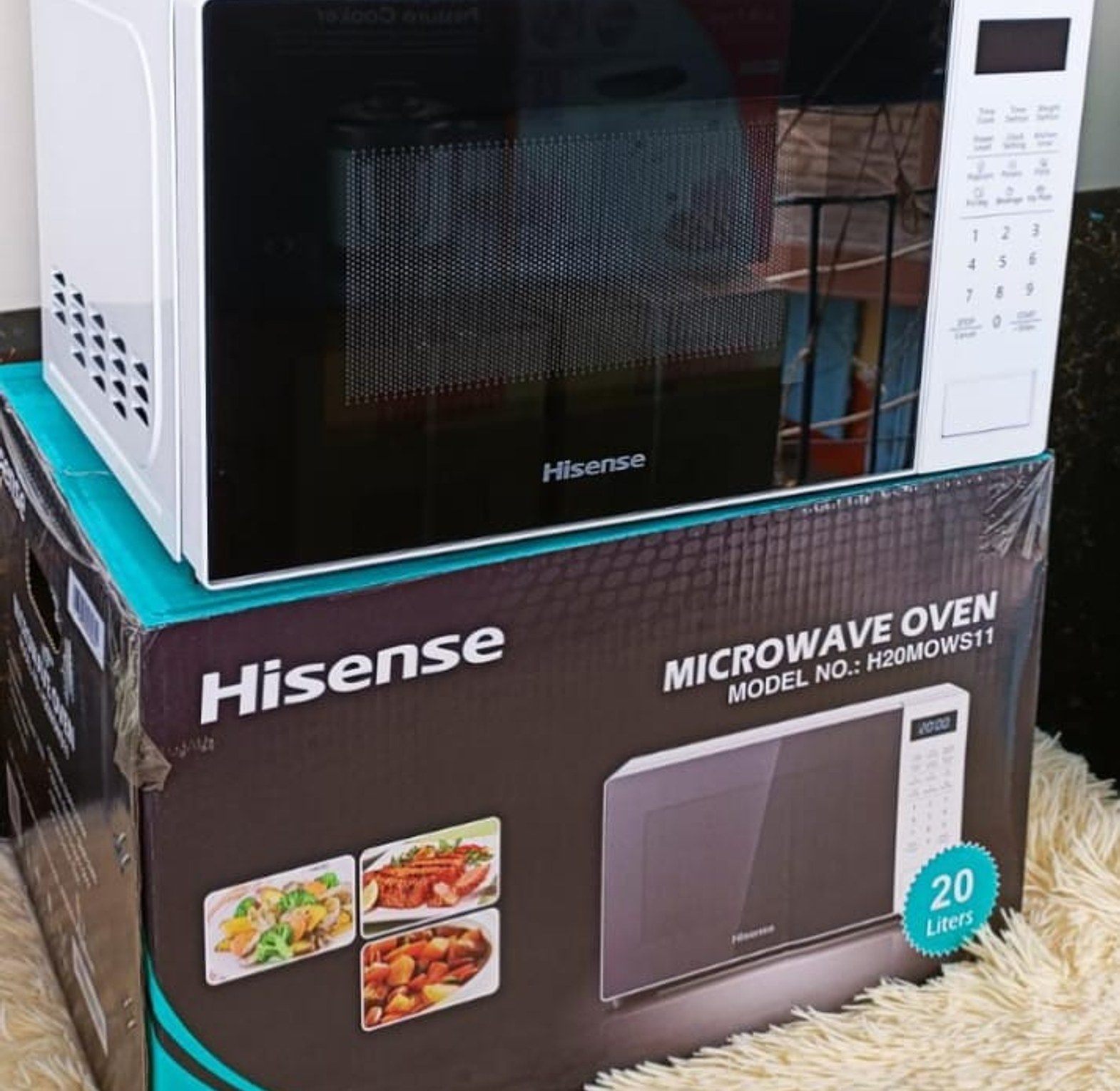 Microwave. Hisense 20L Digital Microwave Oven H20MOMWS11 image