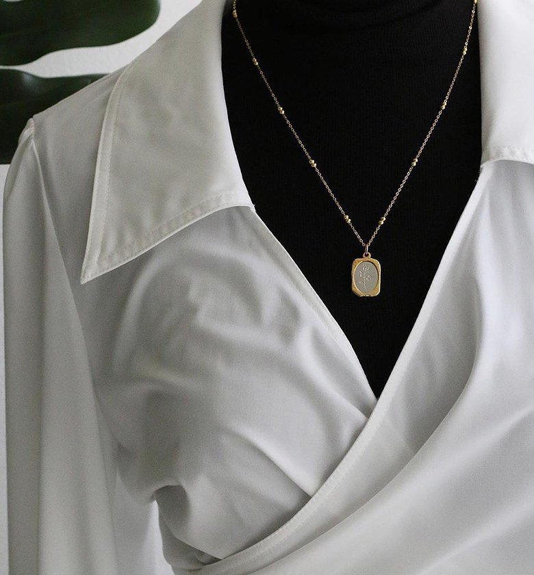 Rose necklace 4 image