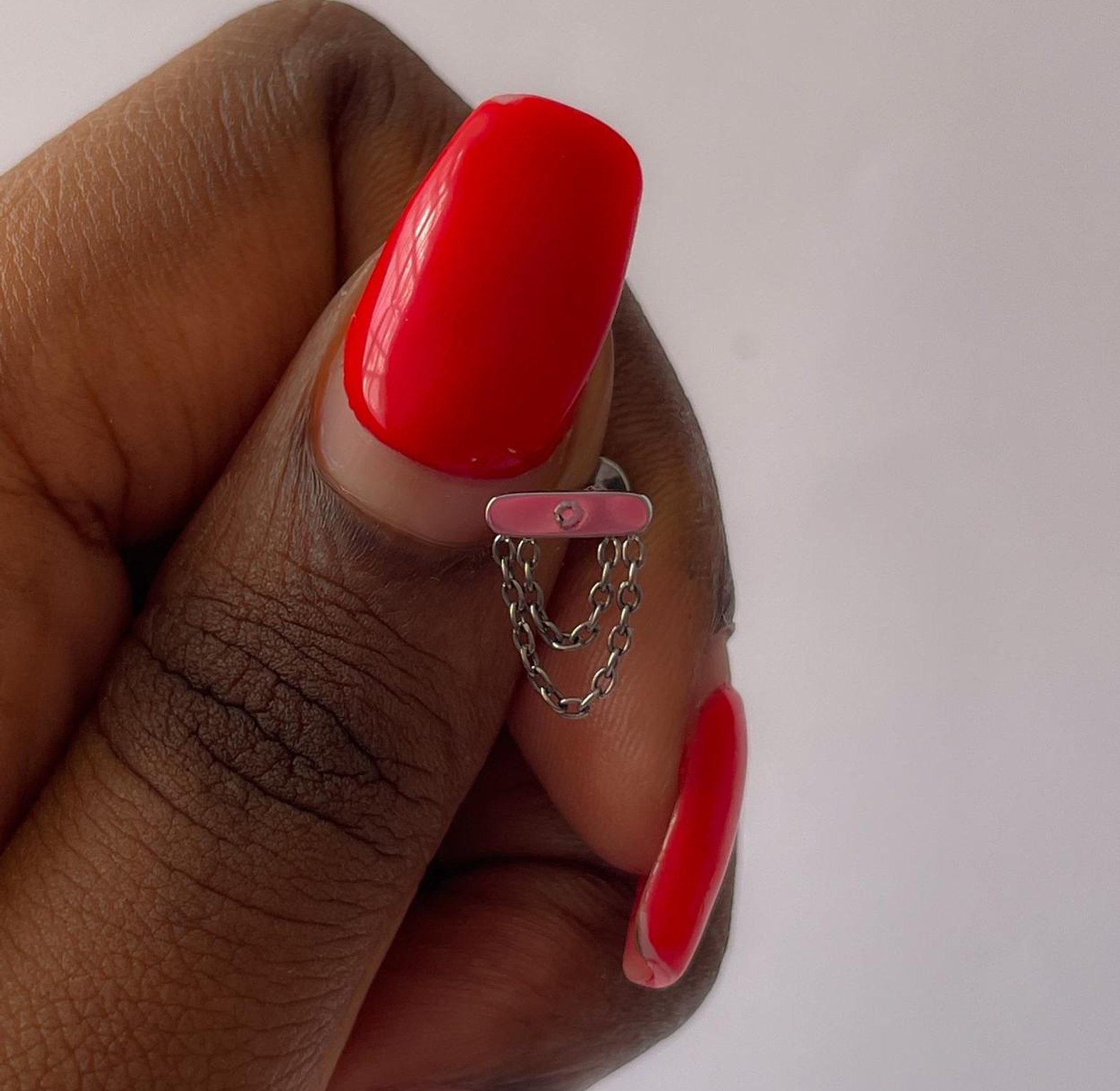 Golden Draped Chain Titanium Labret Stud image