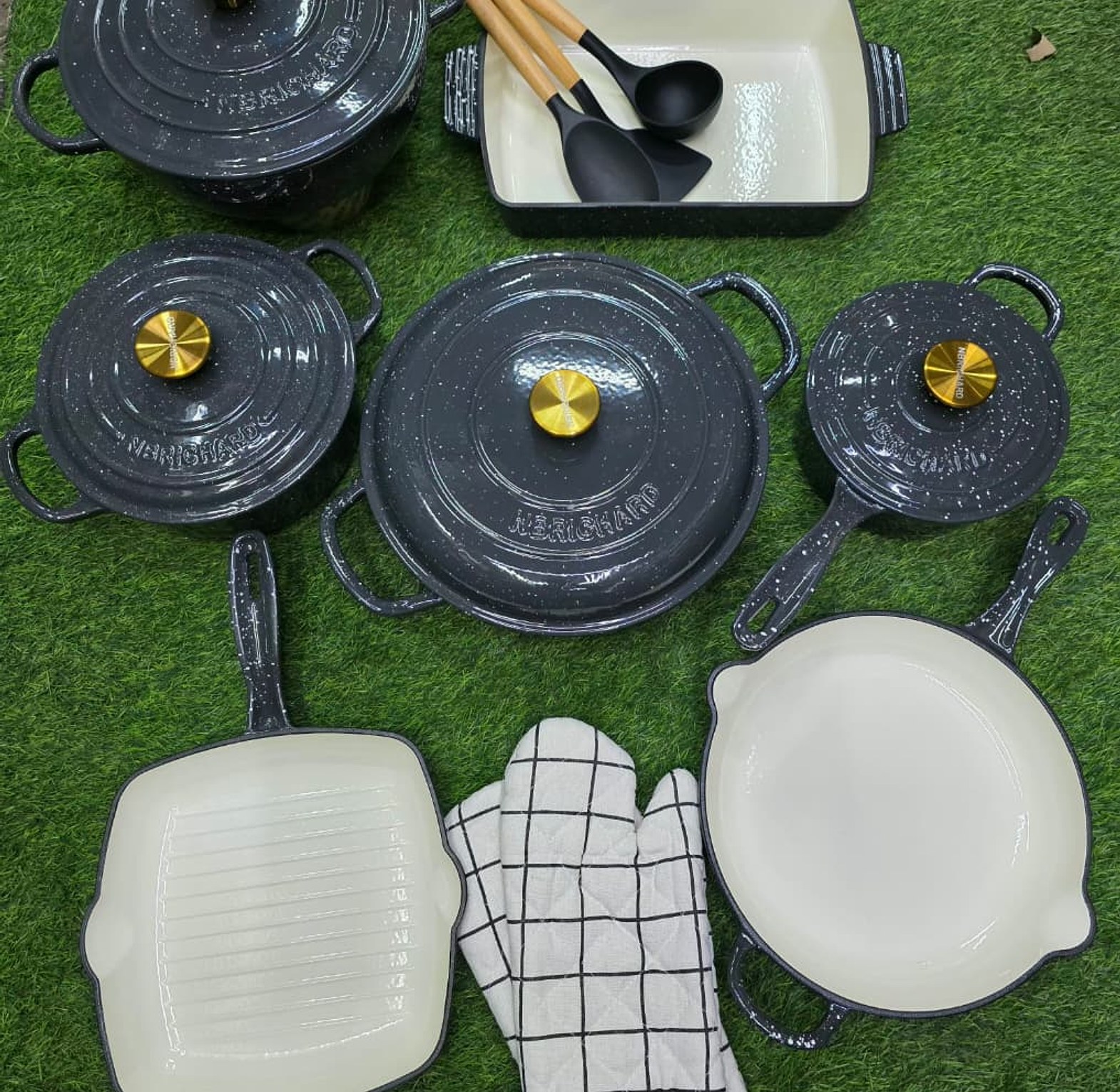 Elite Chef 11-Piece Enamel Cast Iron Cookware Collection image