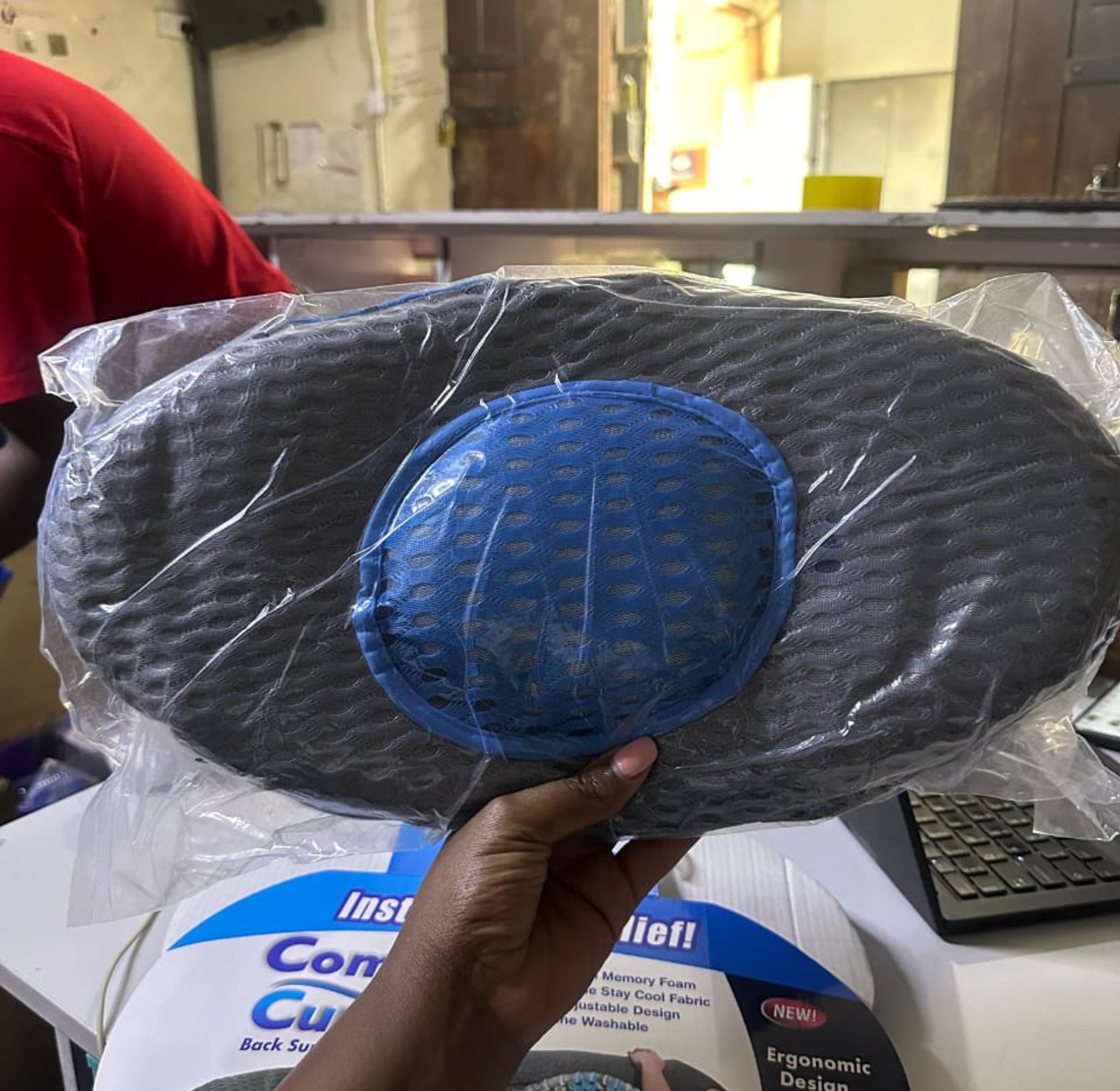 Comfy curved back support pillow image