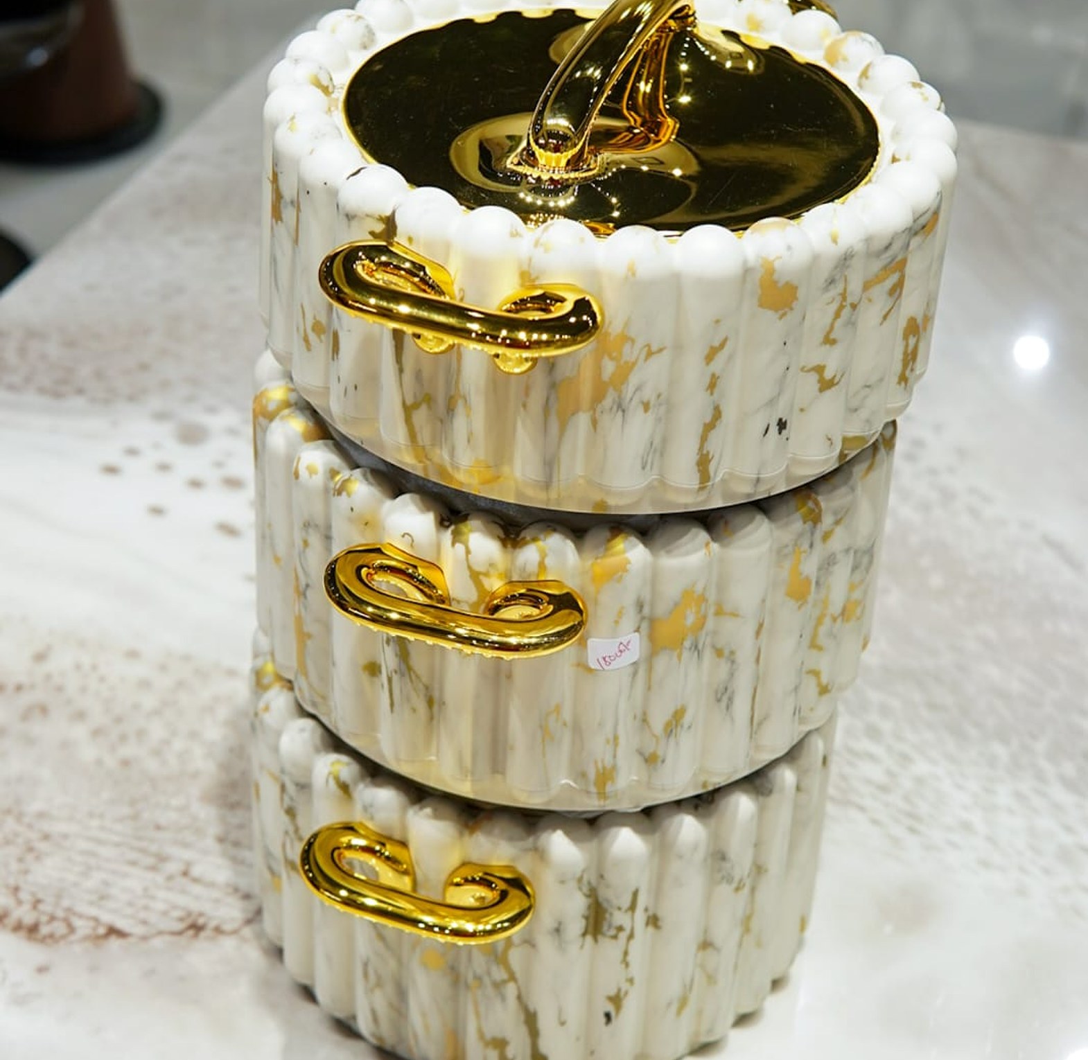 3-Piece Oval Luxurious Forever Gold Marble Insulated Hotpots image