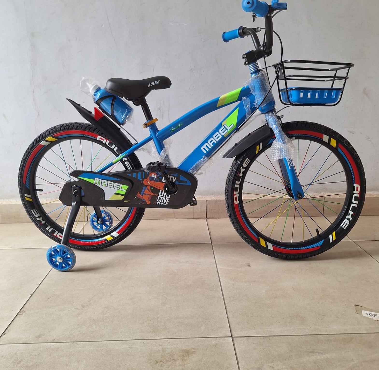 Size 20 Kids Bicycle with Training Wheels, Basket & Padded Seat  image