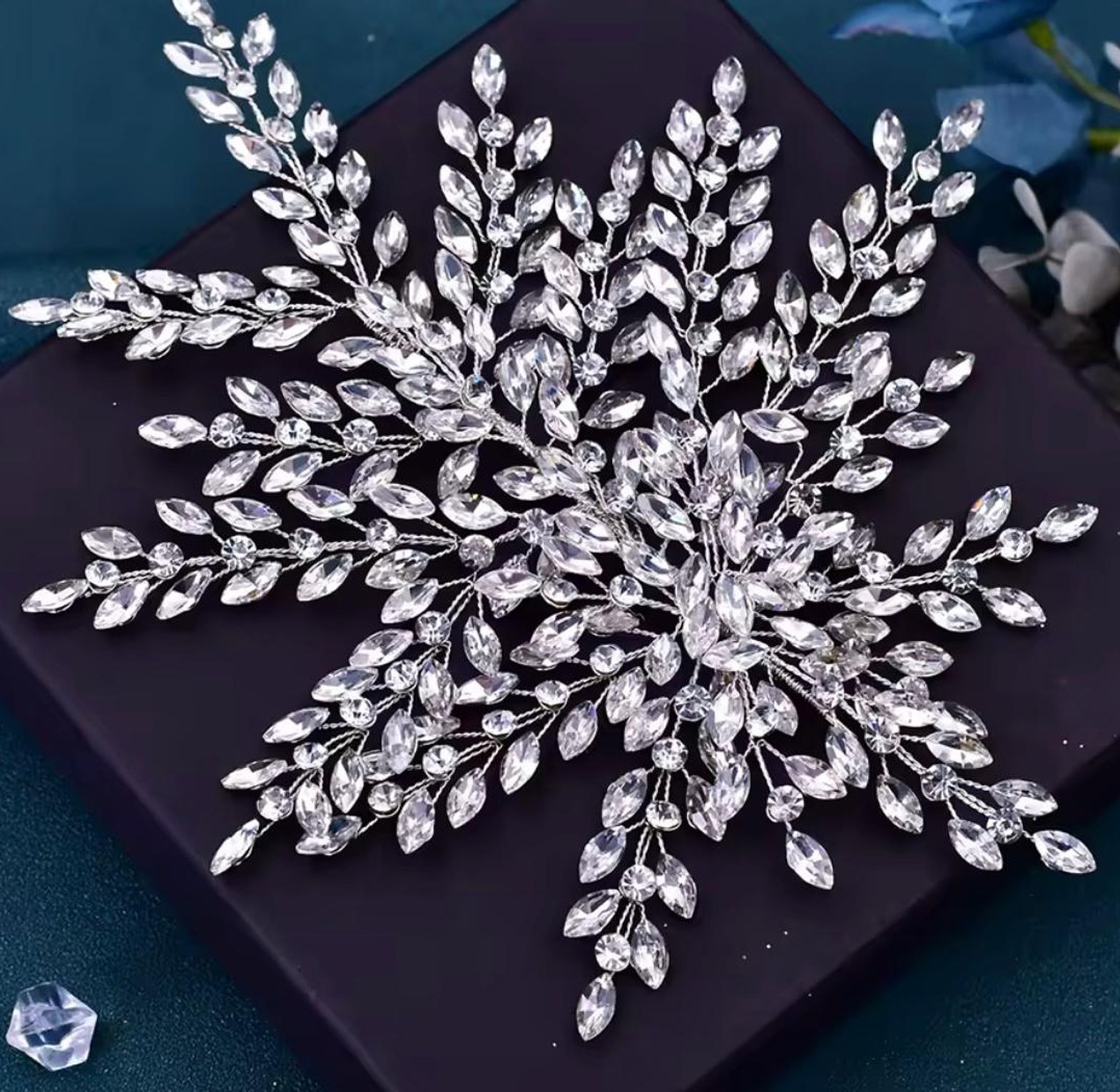 Celestial Crystal Starburst Hair Vine image