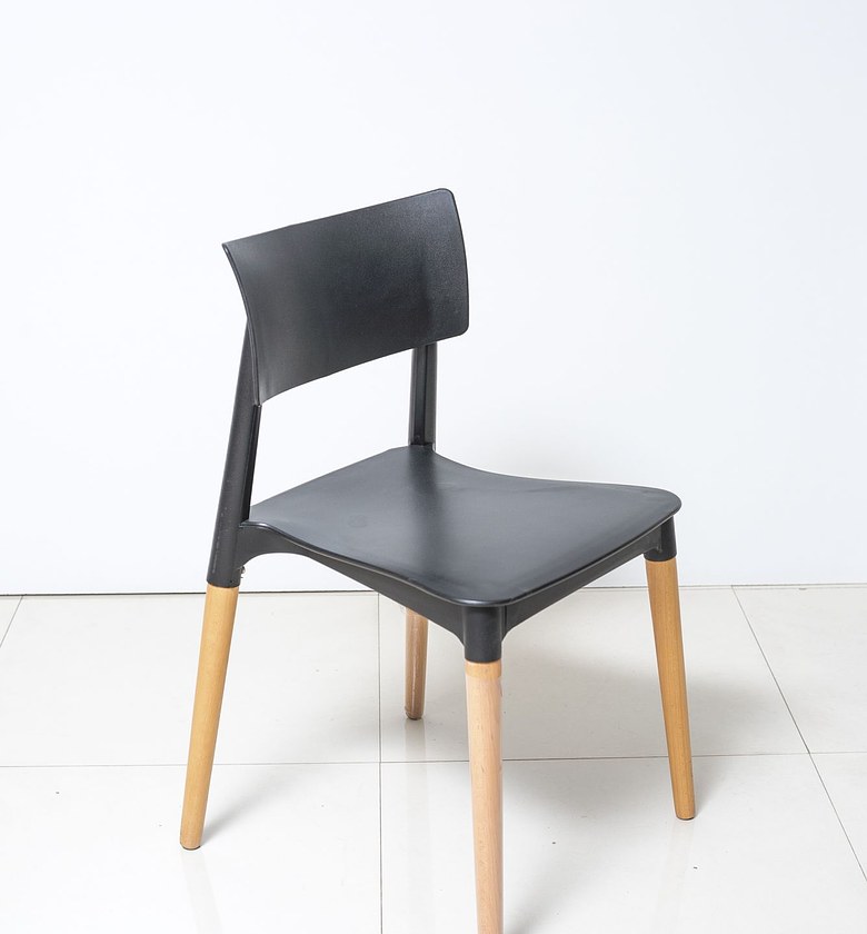 CHAIR WITH WOOD LEGS CLR  image