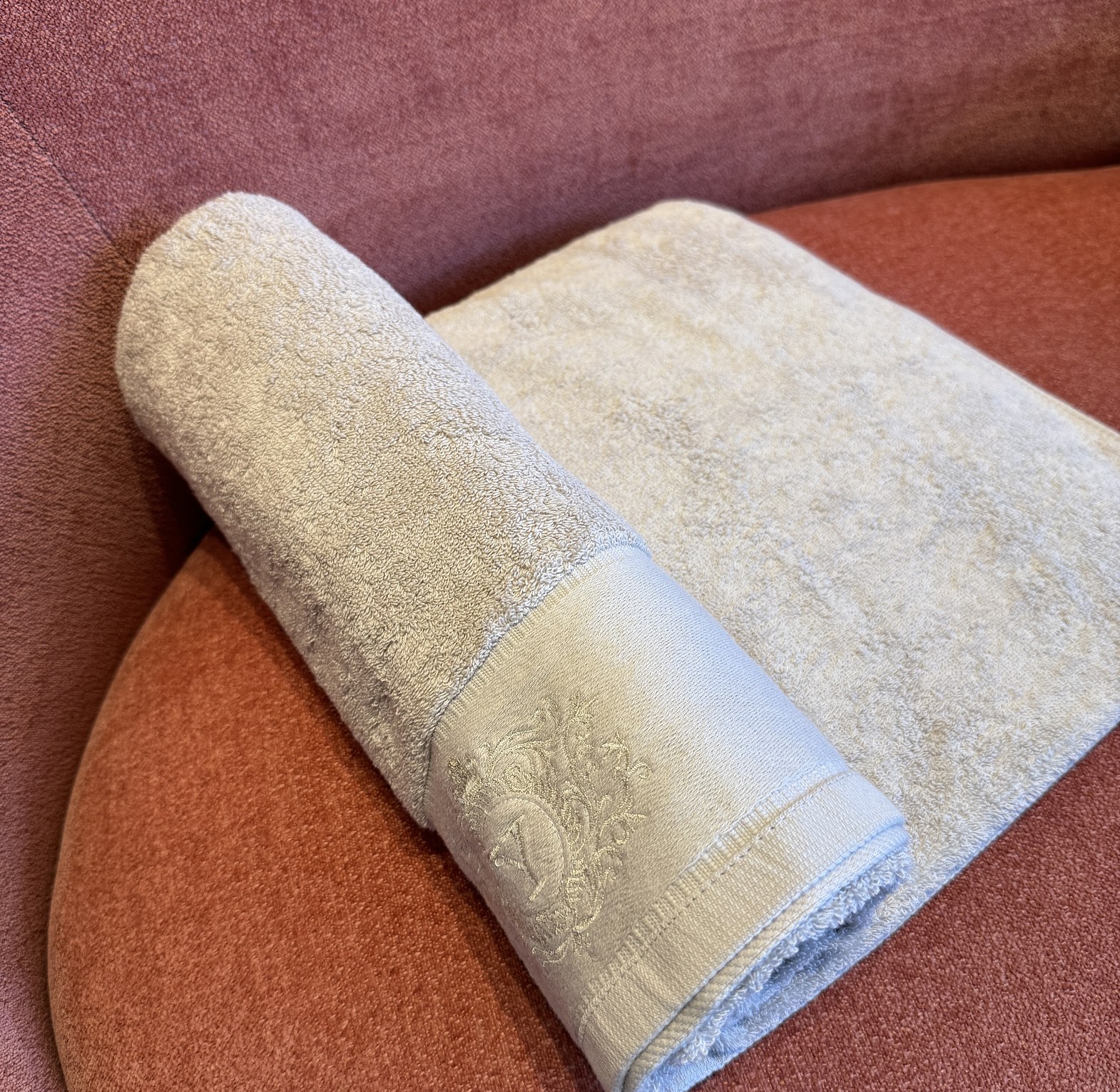 Bath towels (100% COTTON) image