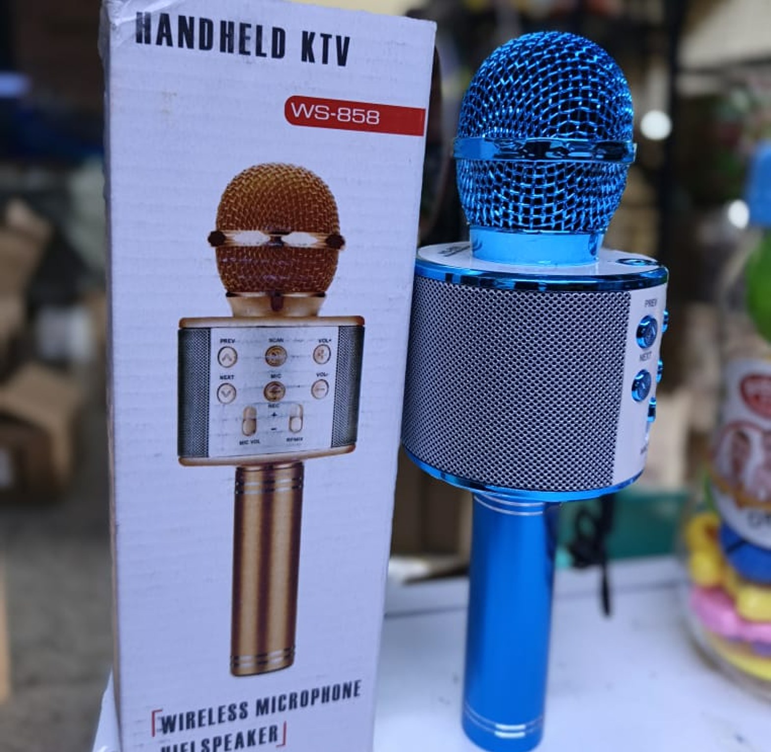Rechargeable Portable Wireless Karaoke Microphone For Kids image