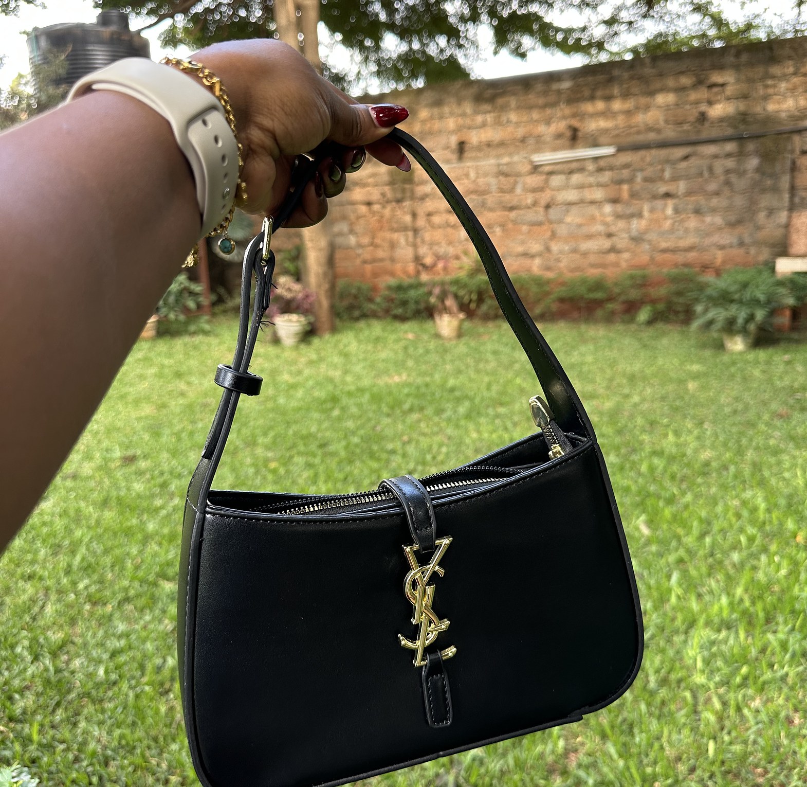 Luxe shoulder bag image