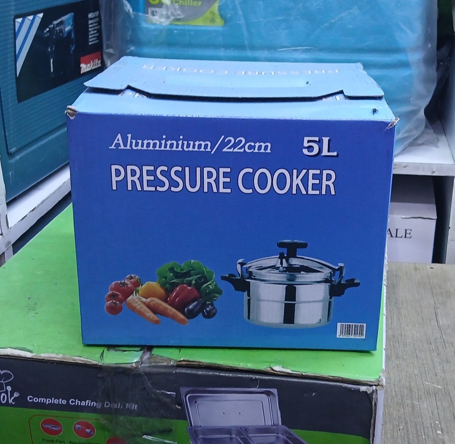 Pressure cooker 5 litres image