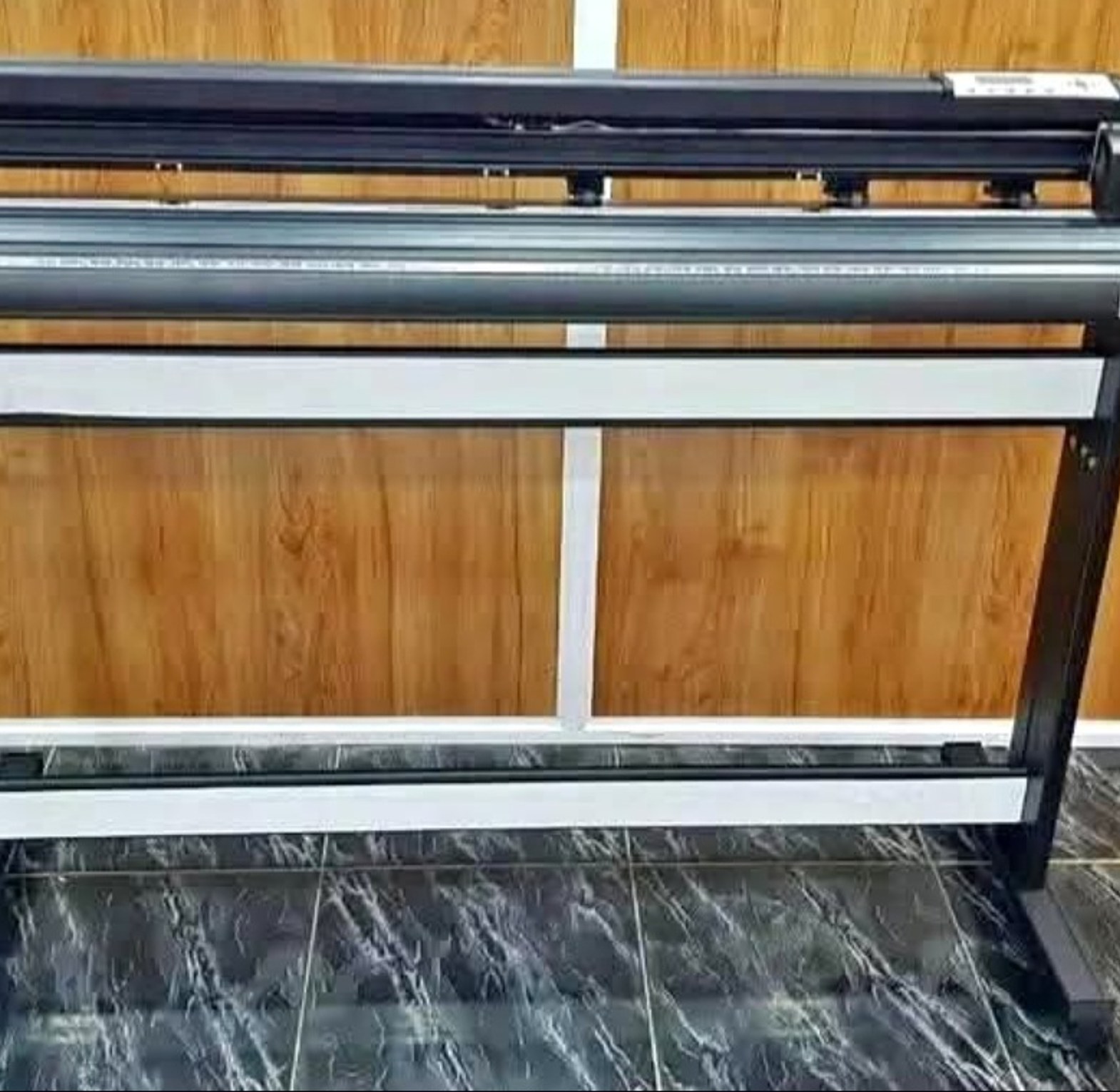 4 feet contour cutting plotter image