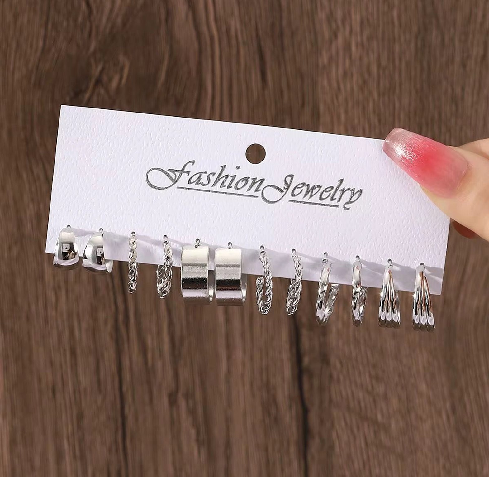 Tiny Hoop Earrings Alloy Pearl Twisted Round  image