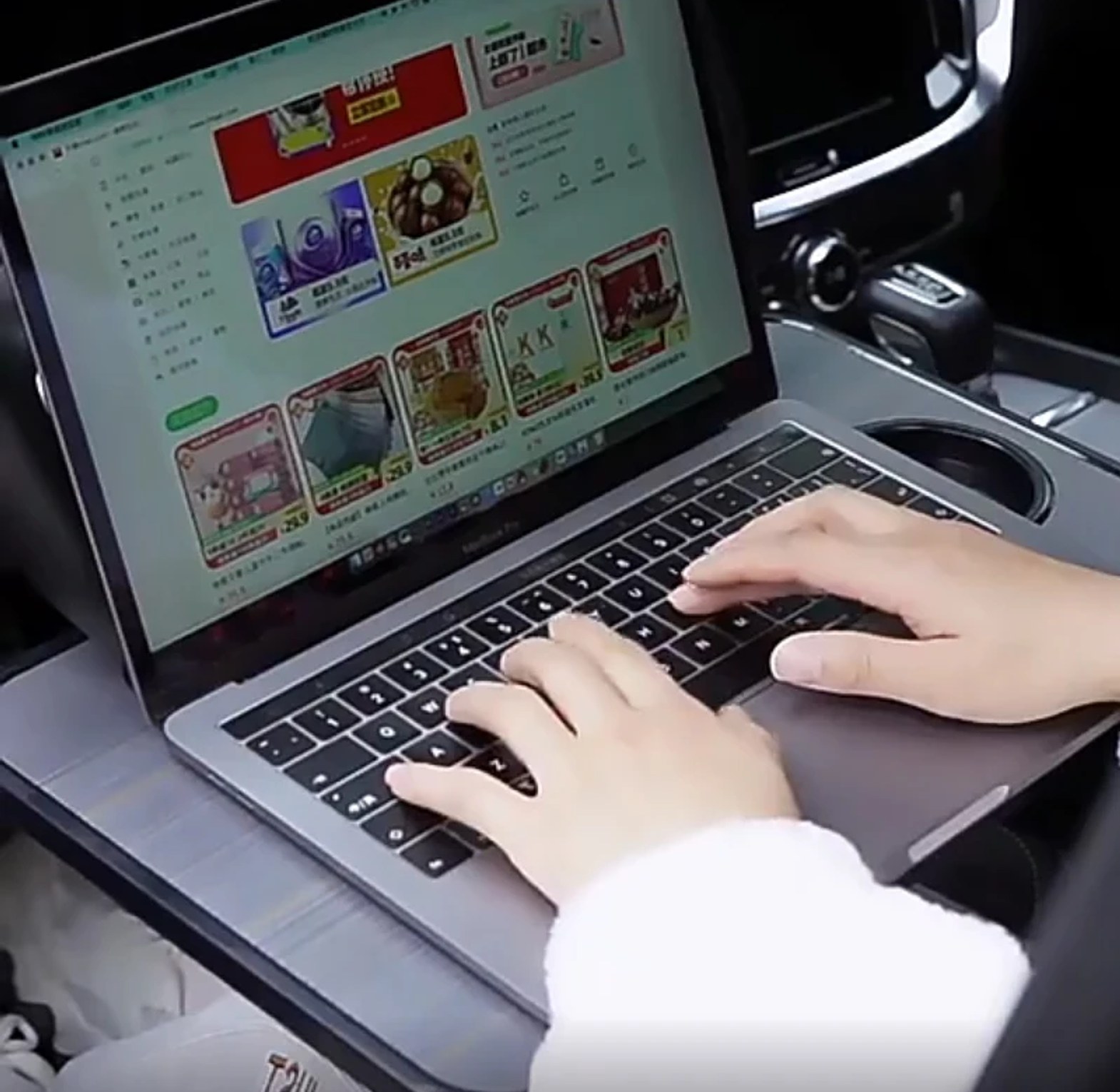Universal Car Steering Wheel Tray & Laptop Desk - Portable Food Table for Drivers - Heavy Duty Interior Accessory image