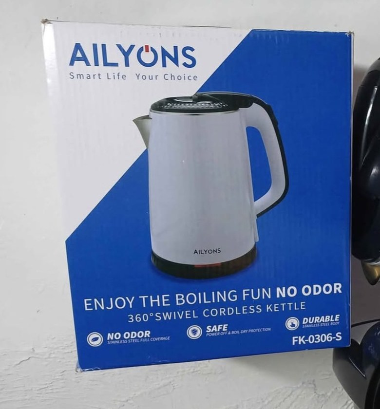Plastic kettle image