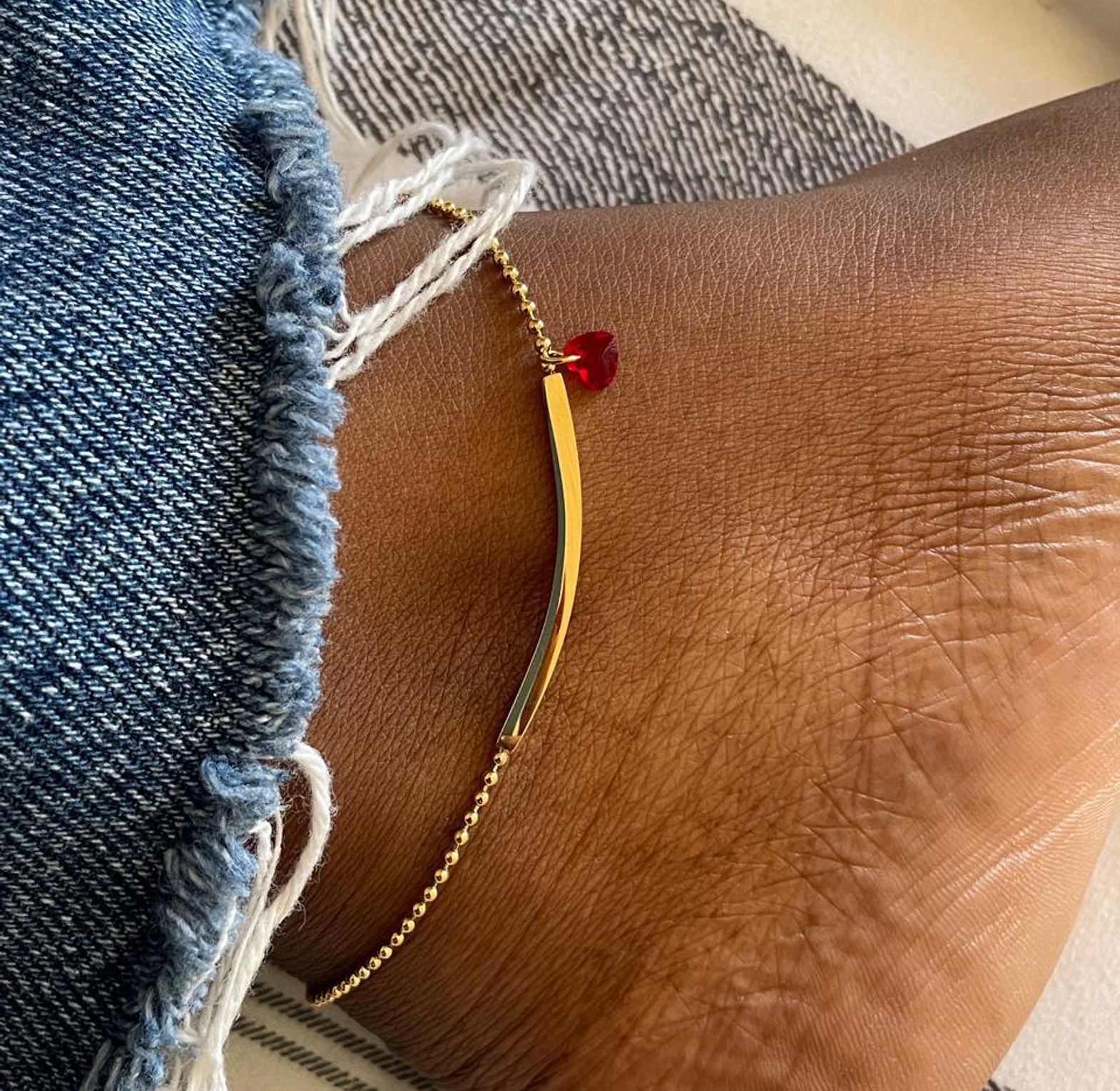 Crimson Arc Bar Anklet image