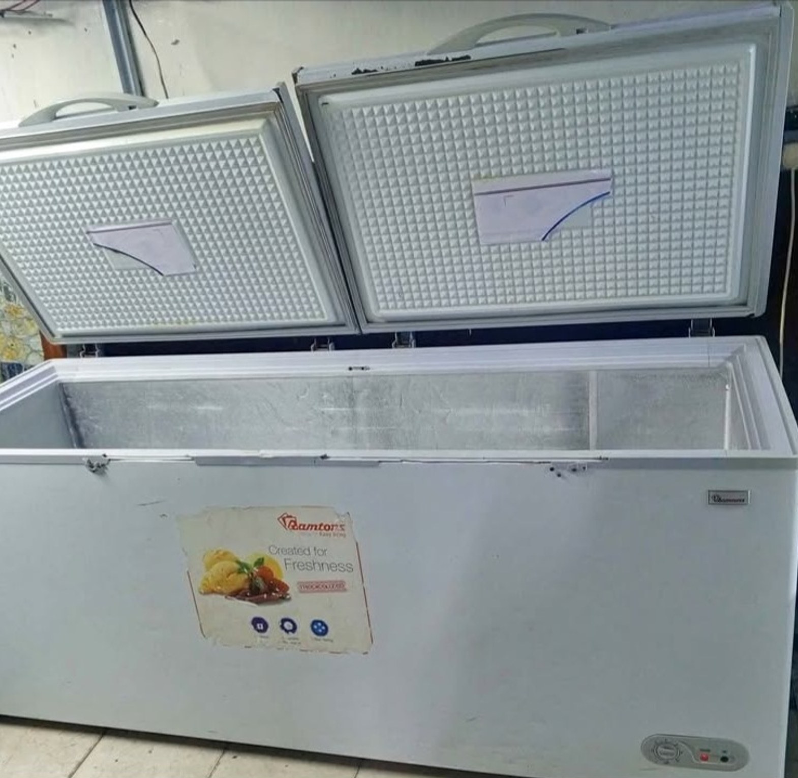 700litres chest freezer image