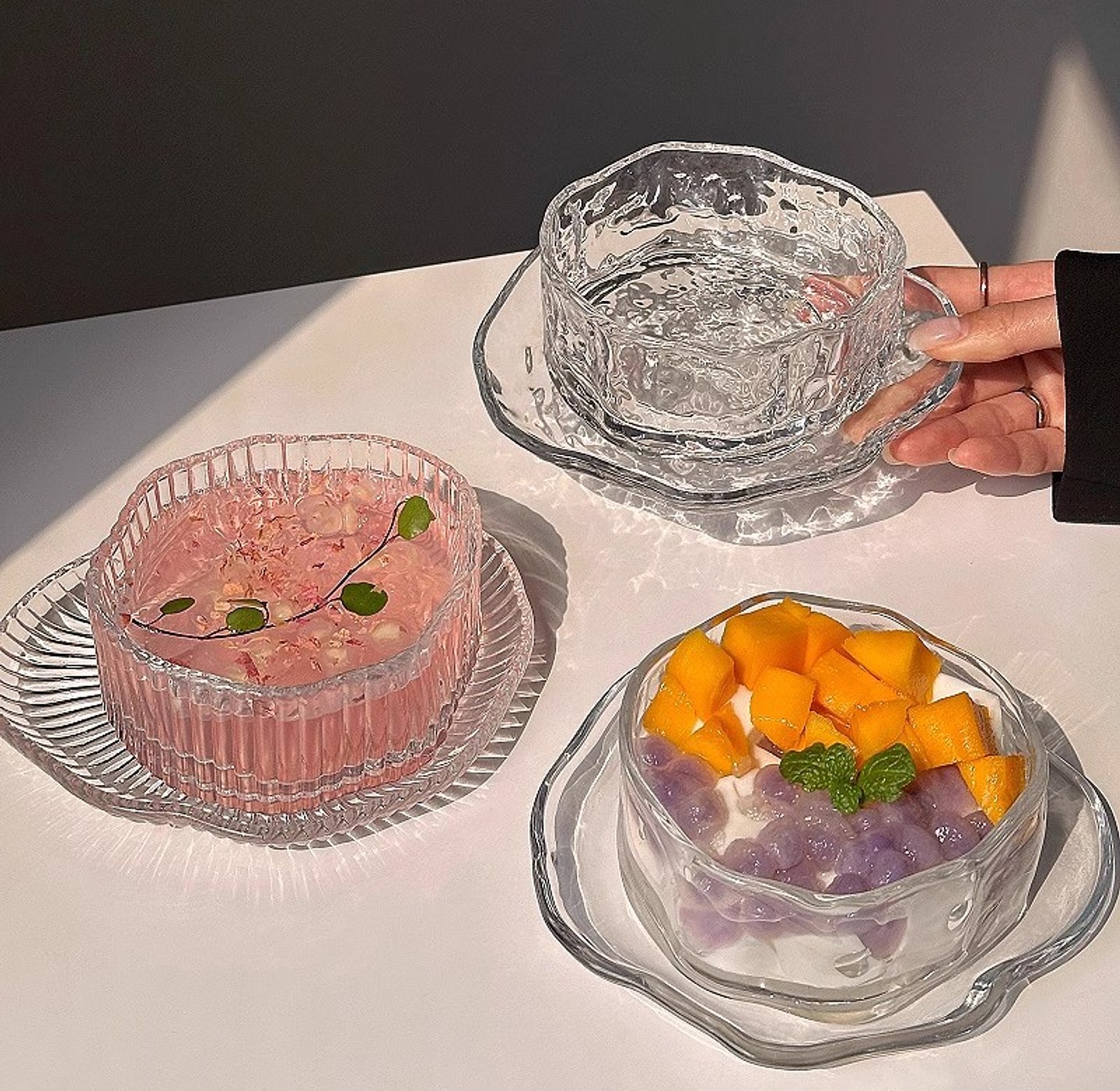 Irregular Glass Dessert & Breakfast Bowl Set image