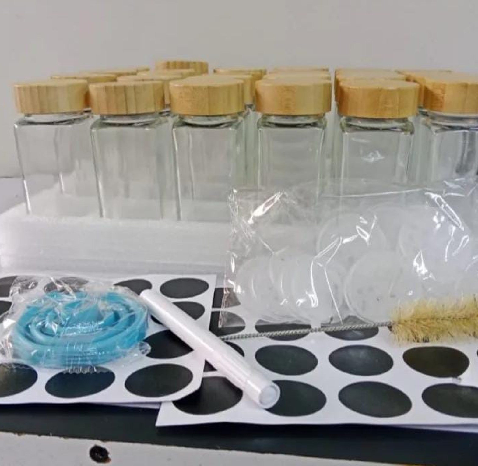 Glass storage jars with bamboo lid image