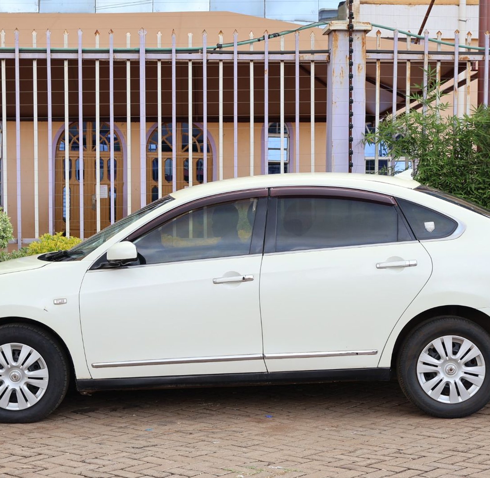  Nissan Bluebird KCR, YOM 2012 Model,  Automatic, Rating 2000cc image