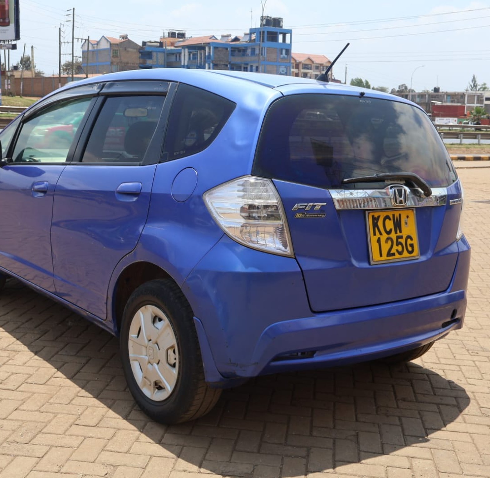 Fit Hybrid KCW, YOM 2013, Automatic, Rating 1300cc image
